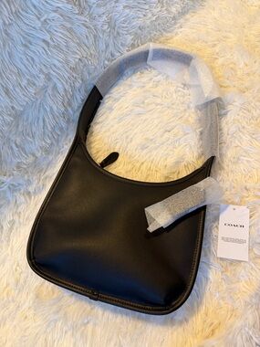 Coach Curve Zip Black Leather Hobo Shoulder Bag